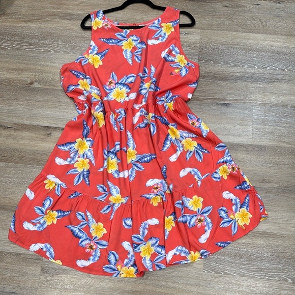 Old Navy Size XXL Sleeveless Tiered Swing Floral Midi Dress - Red and Blue - Picture 3 of 8